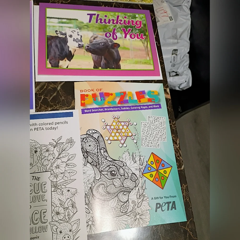 2026 Animal-Themed Calendar and Puzzle Set